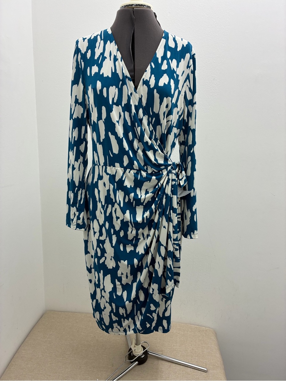 Maggy London Teal and White Printed Wrap Long-Sleeve Dress